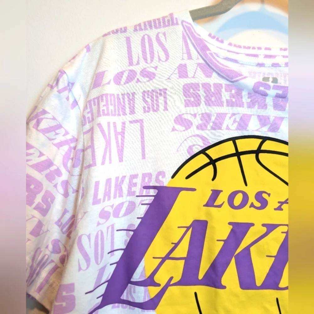 NBA Purple and White Los Angeles Lakers Short Sleeve T-Shirt Size XL - Picture 3 of 4